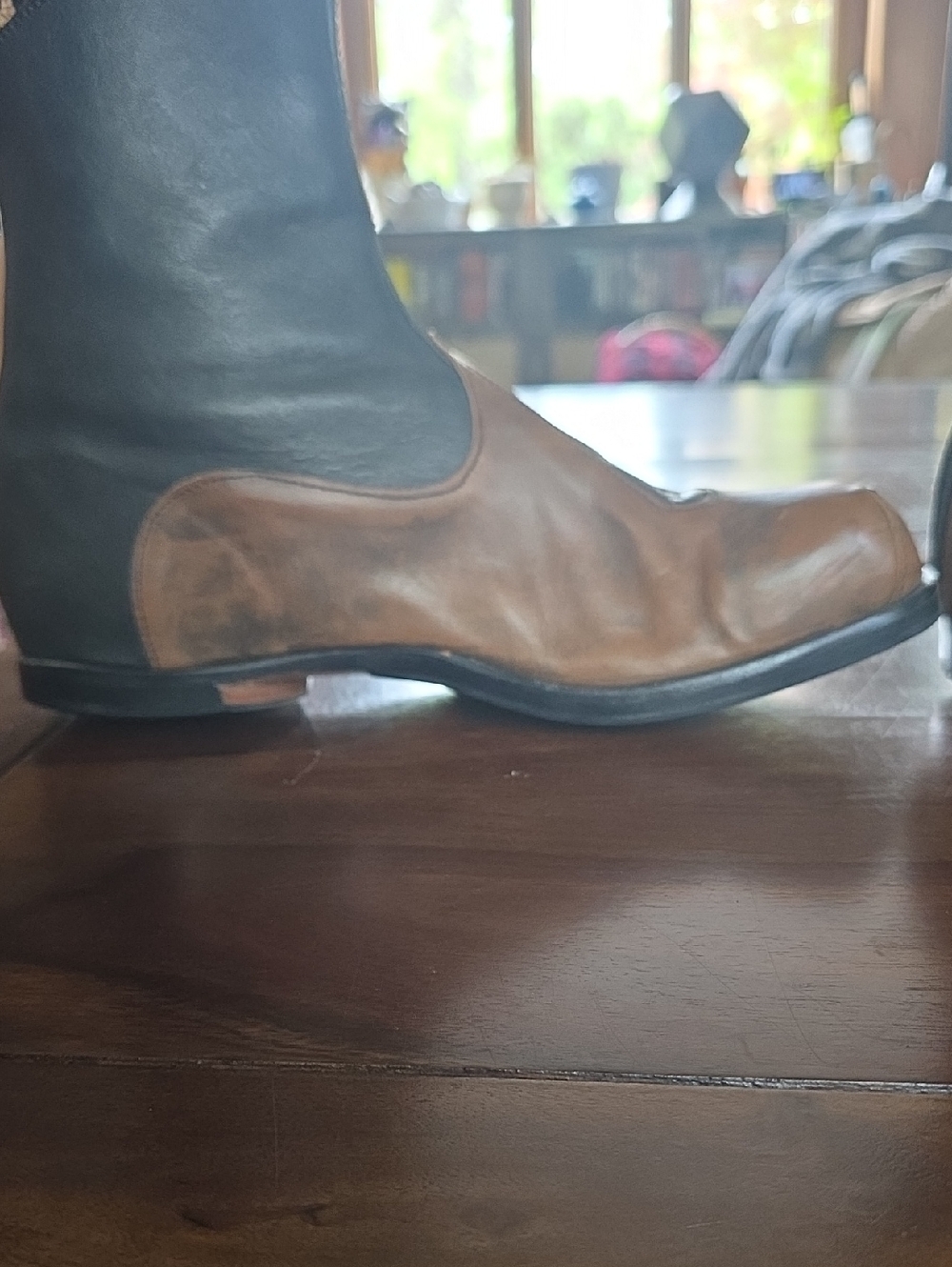 Cydwoq two tone booties - Picture 5 of 10